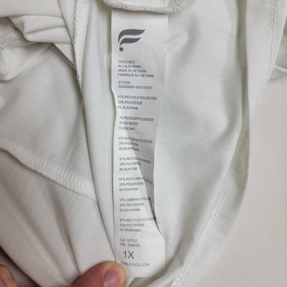 NWT Fabletics Womens White Eco-Conscious Twist Back Short Sleeve Tee Sz 1X Crop - Picture 8 of 10